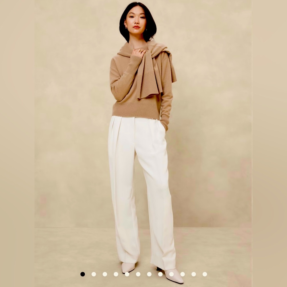 Banana Republic Ivory Pleated Pants size 6